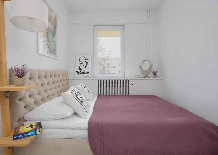 Family With Air Conditioning And Children's By Renters アパート ワルシャワ