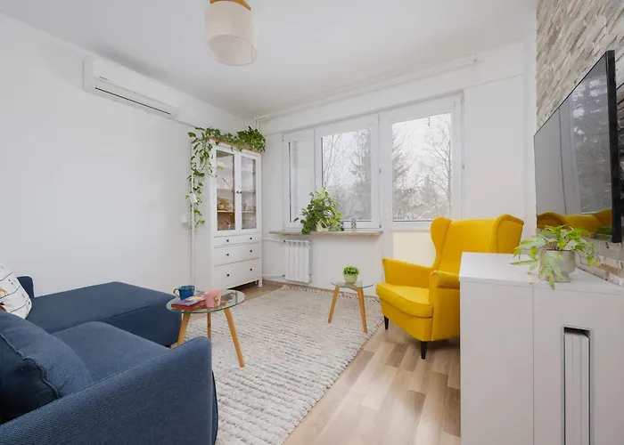 Family With Air Conditioning And Children's By Renters Apartmán Varšava