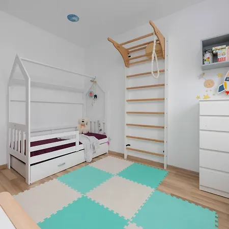 Family With Air Conditioning And Children's By Renters *